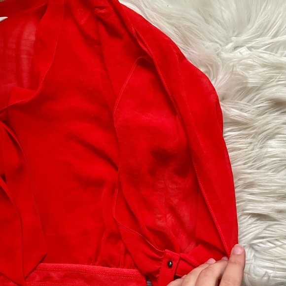 BCBGenration Open Sleeve Top - Picture 3 of 3